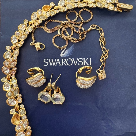 Swarovski Jewelry - Swarovski Crystal Women's Bracelet, Chain and Earrings Set